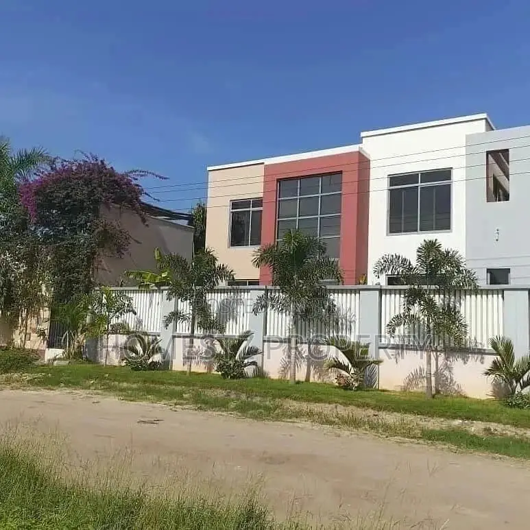 Three Bedroom House In Kibada Kigamboni For Sale in Temeke