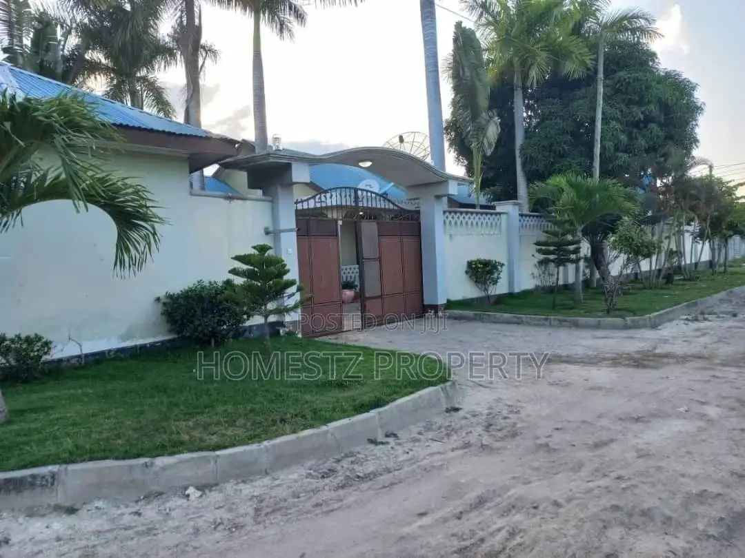 3bdrm House in Mansa Mussa, Kinondoni for Sale in Kinondoni