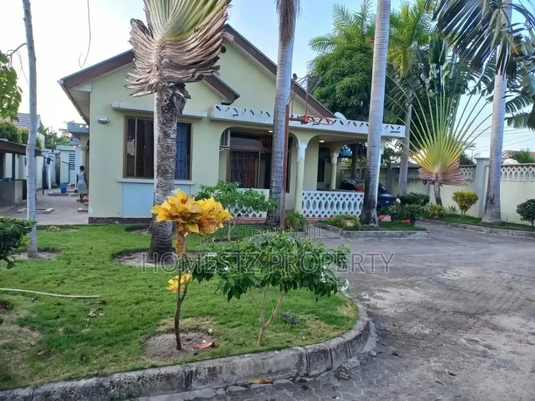 3bdrm House in Mansa Mussa, Kinondoni for Sale in Kinondoni