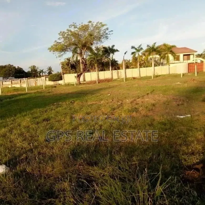 Plot For Sale in Kinondoni