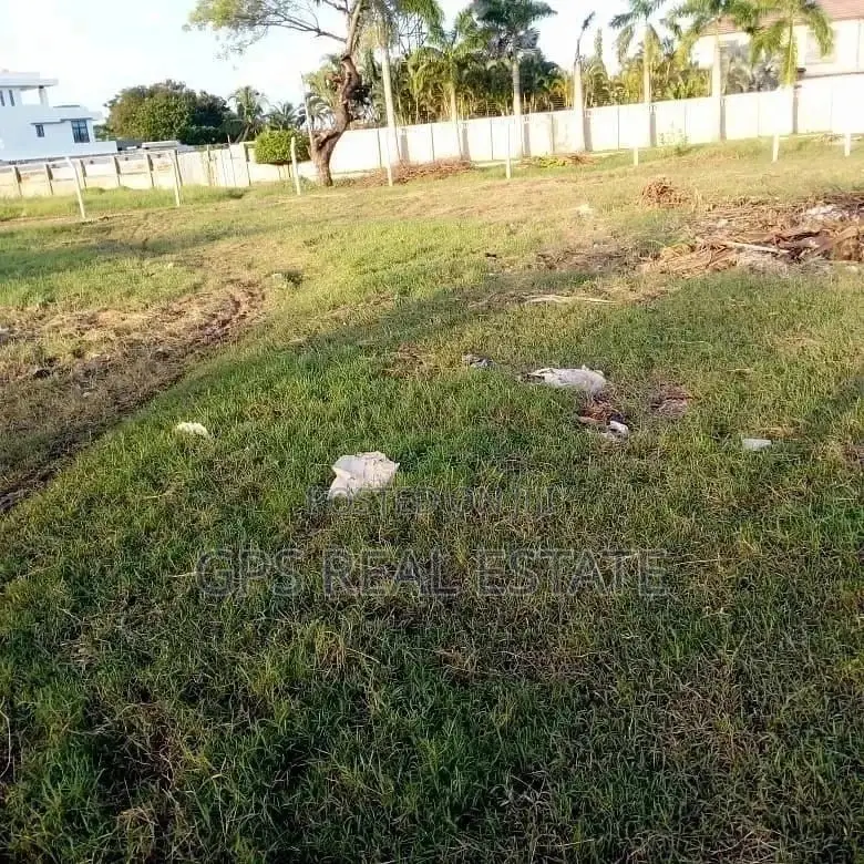 Plot For Sale in Kinondoni