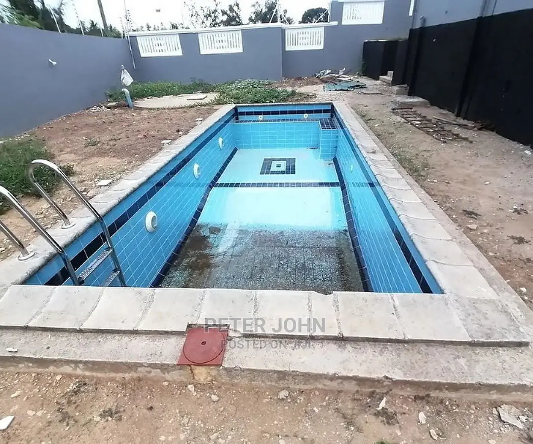 5bdrm House in Mbezi for Sale in Mbezi