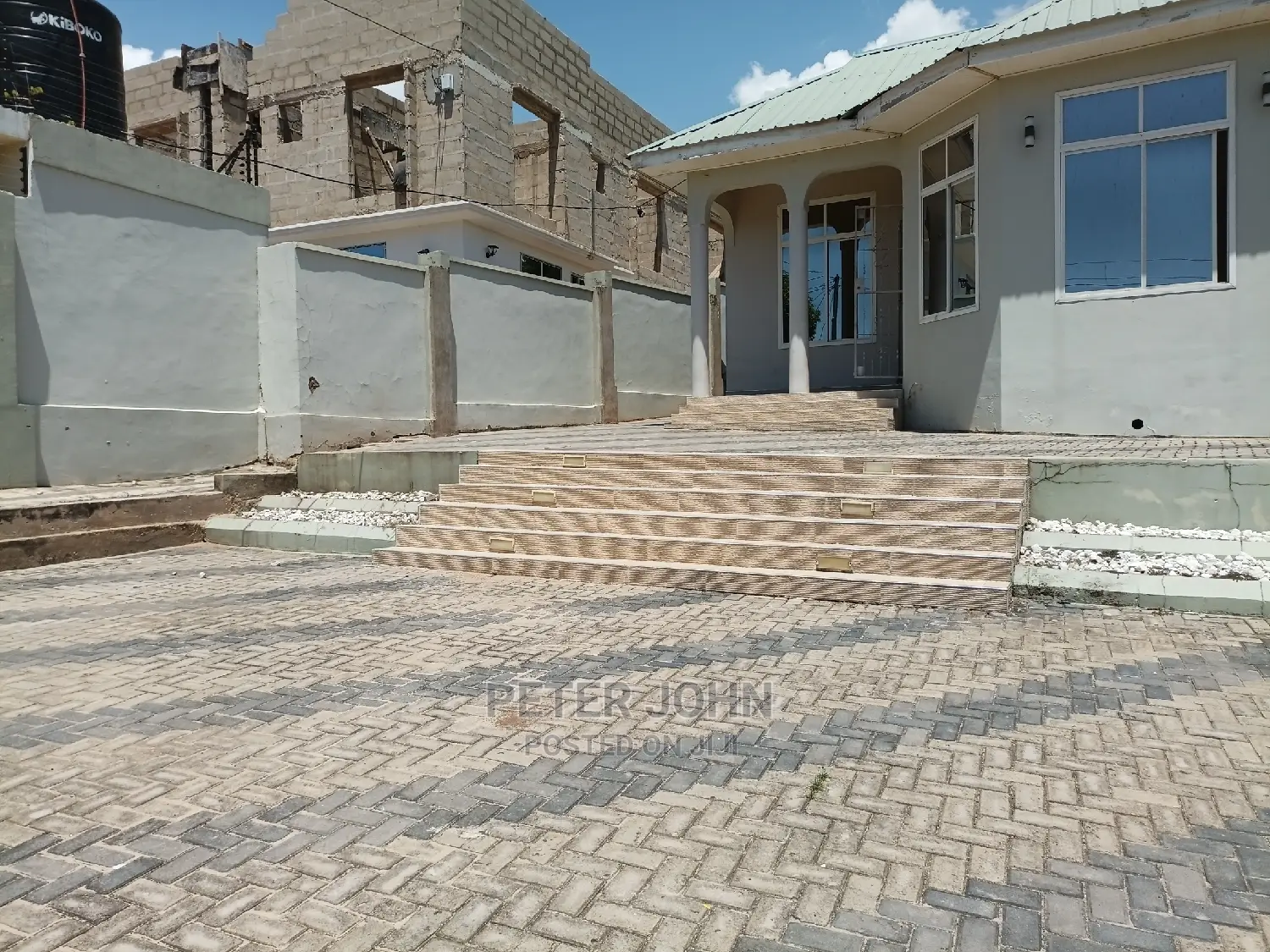 3bdrm House in Mbezi for Sale in Mbezi