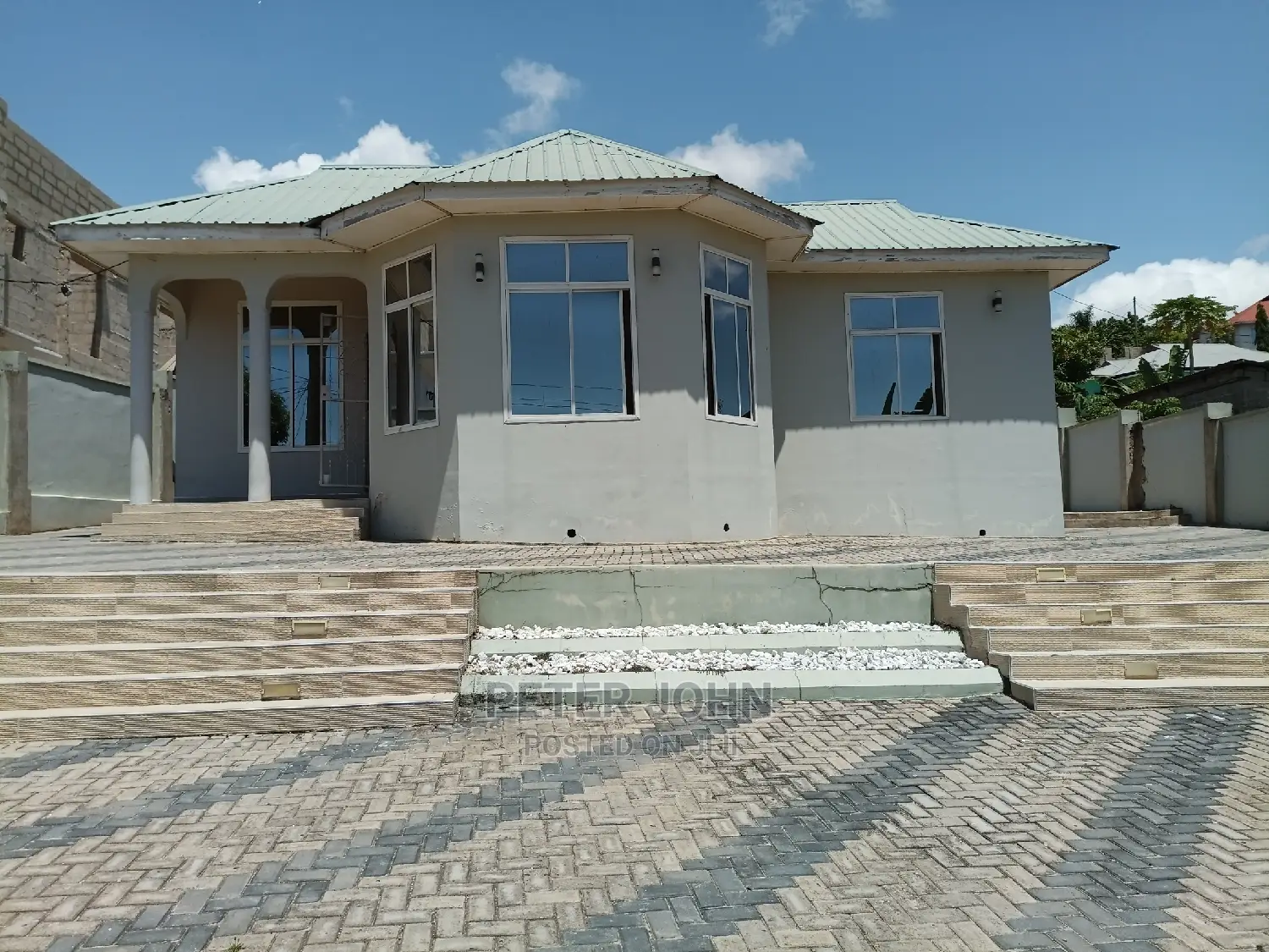 3bdrm House in Mbezi for Sale in Mbezi