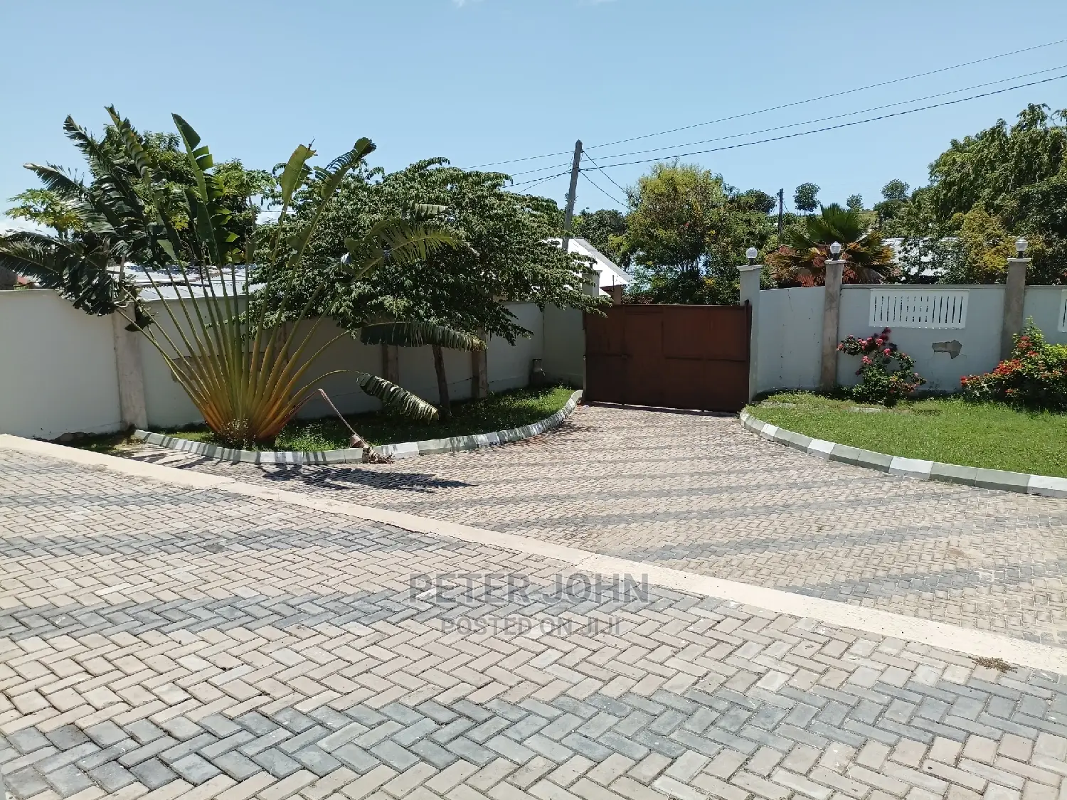 3bdrm House in Mbezi for Sale in Mbezi