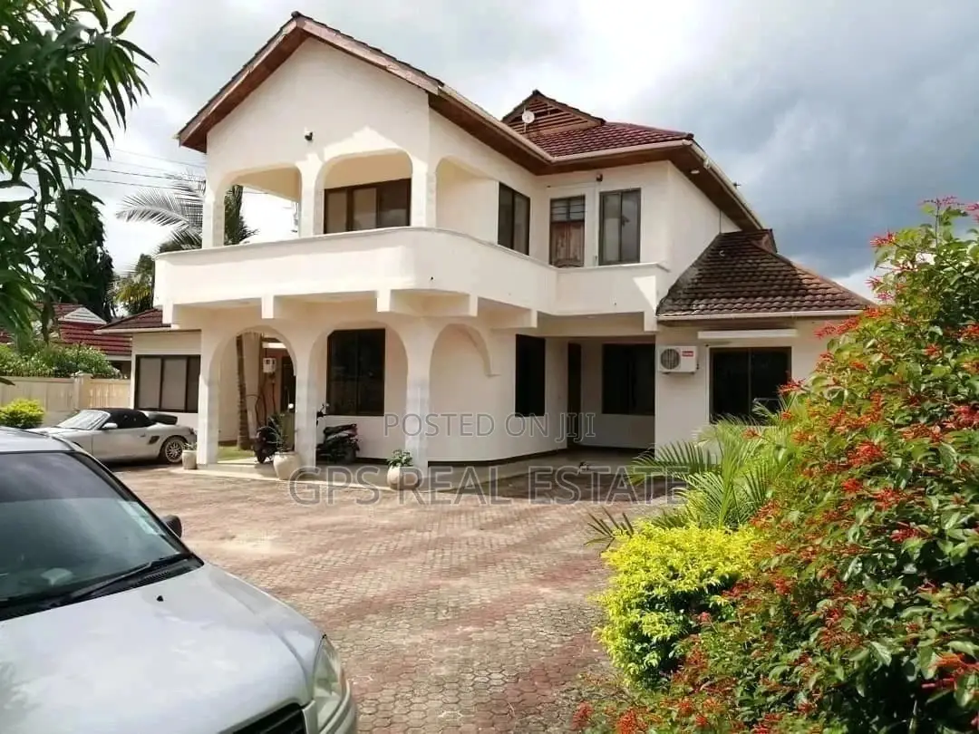 Four Bedroom House In Mbezi Beach For Sale in Kinondoni