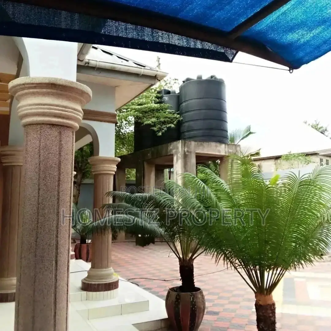 Three Bedroom House In Mbezi Makabe For Sale in Kinondoni