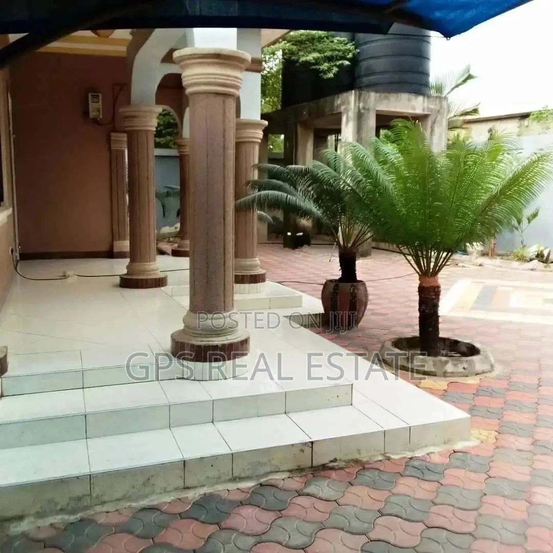 Three Bedroom House In Mbezi Makabe For Sale in Kinondoni