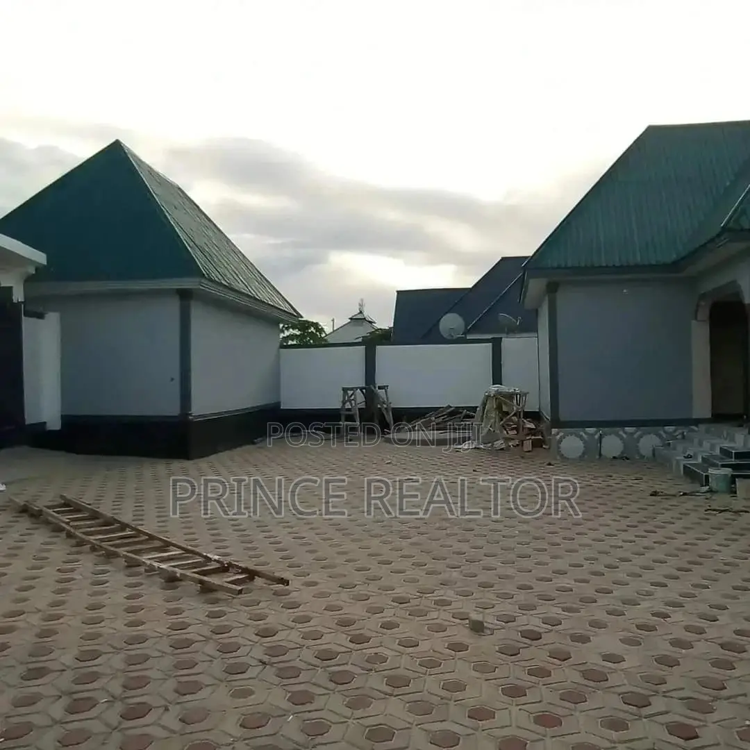 4bdrm House in Max Evarist, Chamazi for Sale in Chamazi