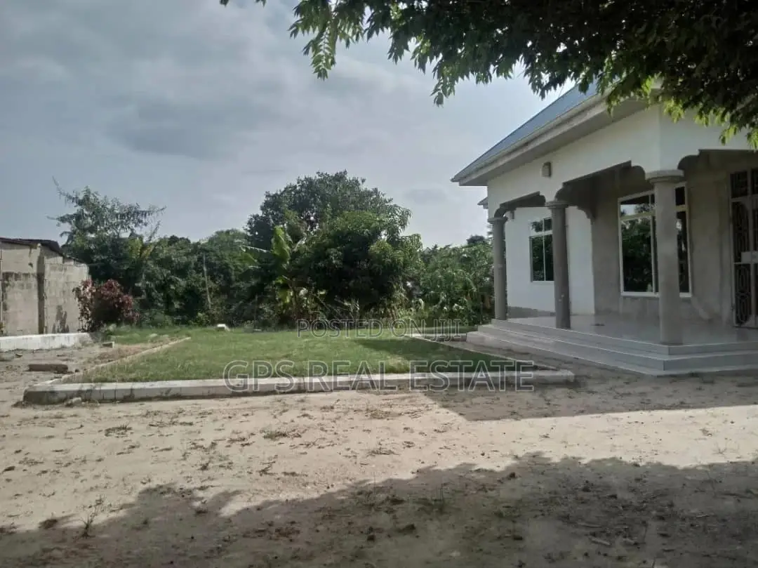 3bdrm House in Max Evarist, Kinondoni for Sale in Kinondoni