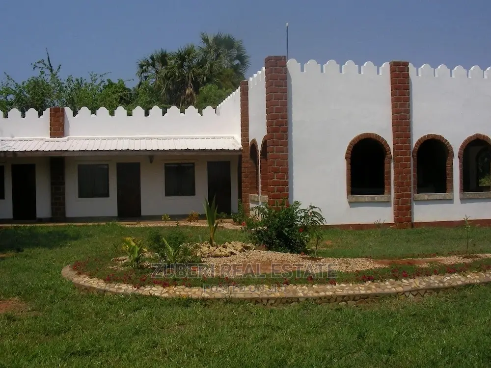 32 Rooms Beautiful Lodge for Sale. in Mkwaja
