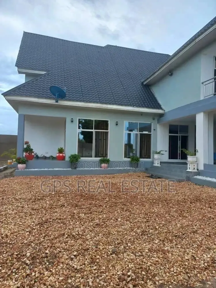 6bdrm House in Max Evarst, Kigamboni for Sale in Kigamboni