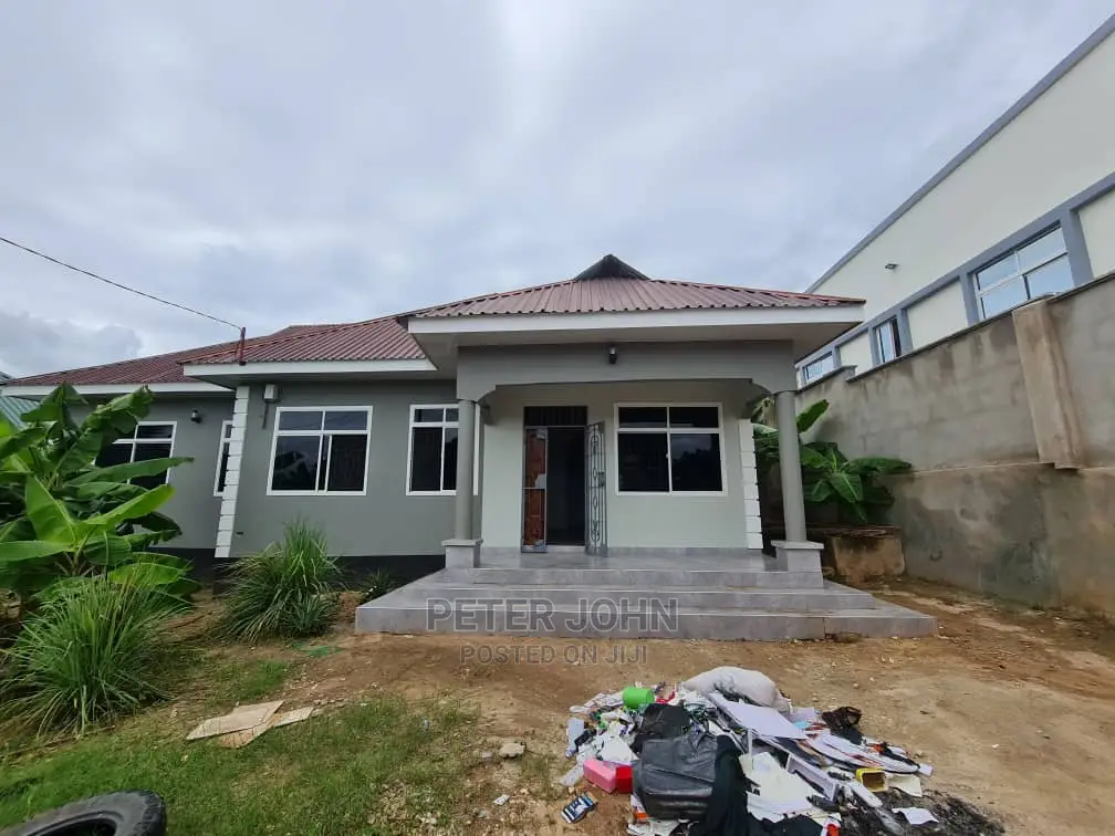 3bdrm House in Goba for Sale in Goba