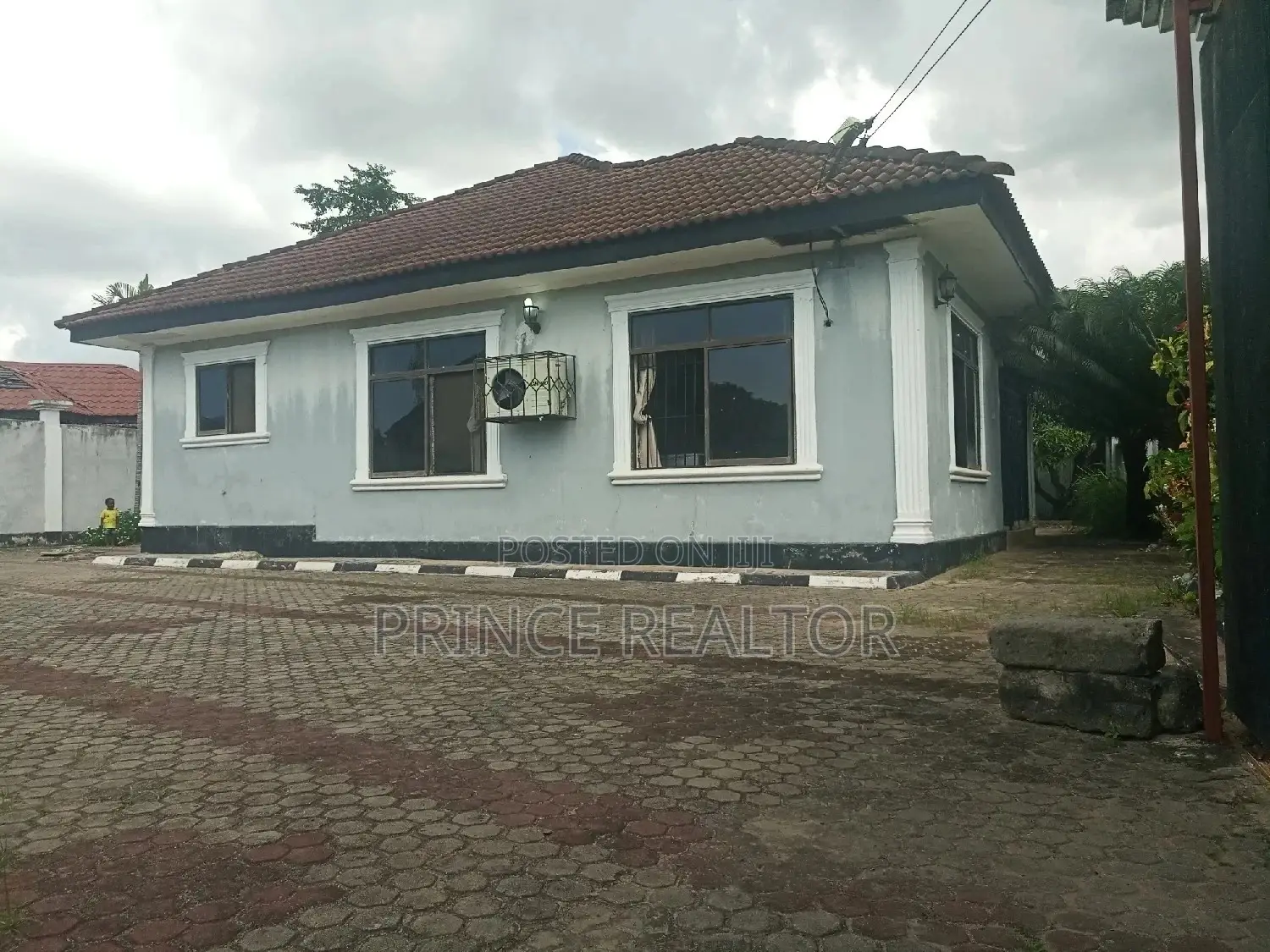 3bdrm House in Max Evarst, Kinondoni for Sale in Kinondoni