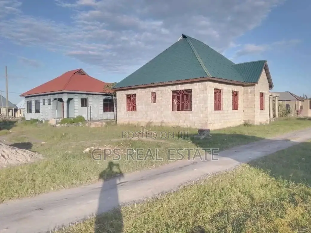 10bdrm House in Max Evarst, Ilala for Sale in Ilala