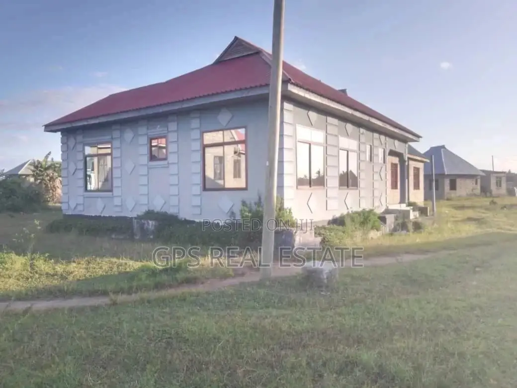 10bdrm House in Max Evarst, Ilala for Sale in Ilala