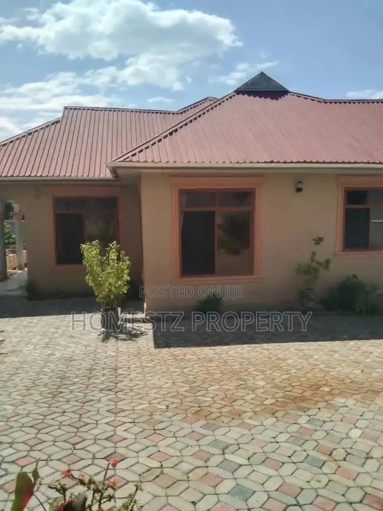 5bdrm House in Max Evarst, Kinondoni for Sale in Kinondoni