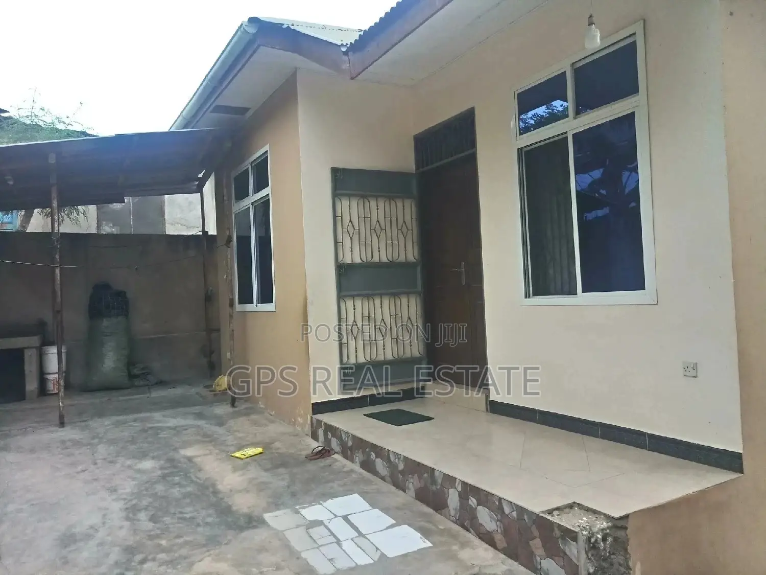 2bdrm House in Max Evarst, Kinondoni for Rent in Kinondoni