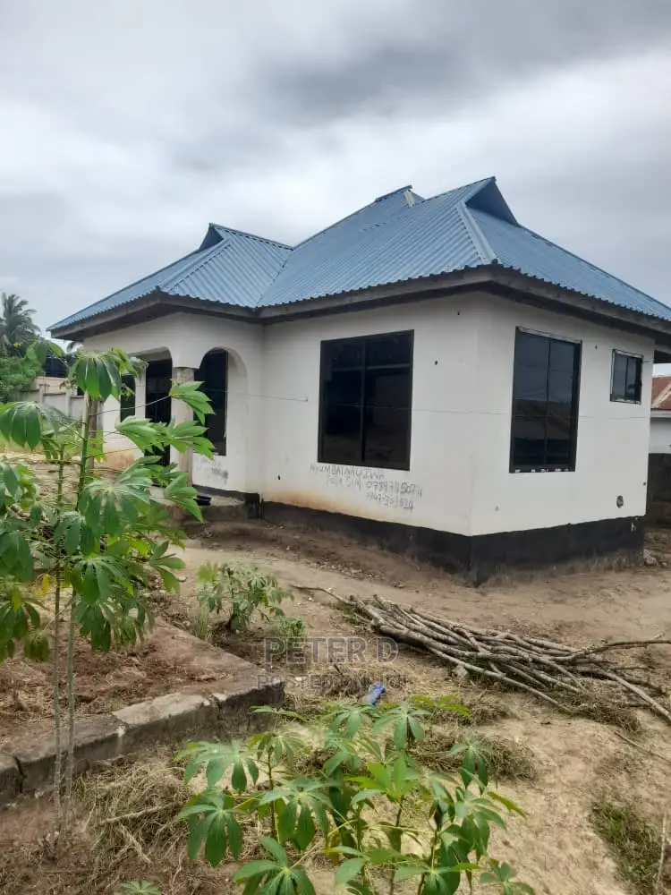 3bdrm House in Mbezi for Sale in Mbezi