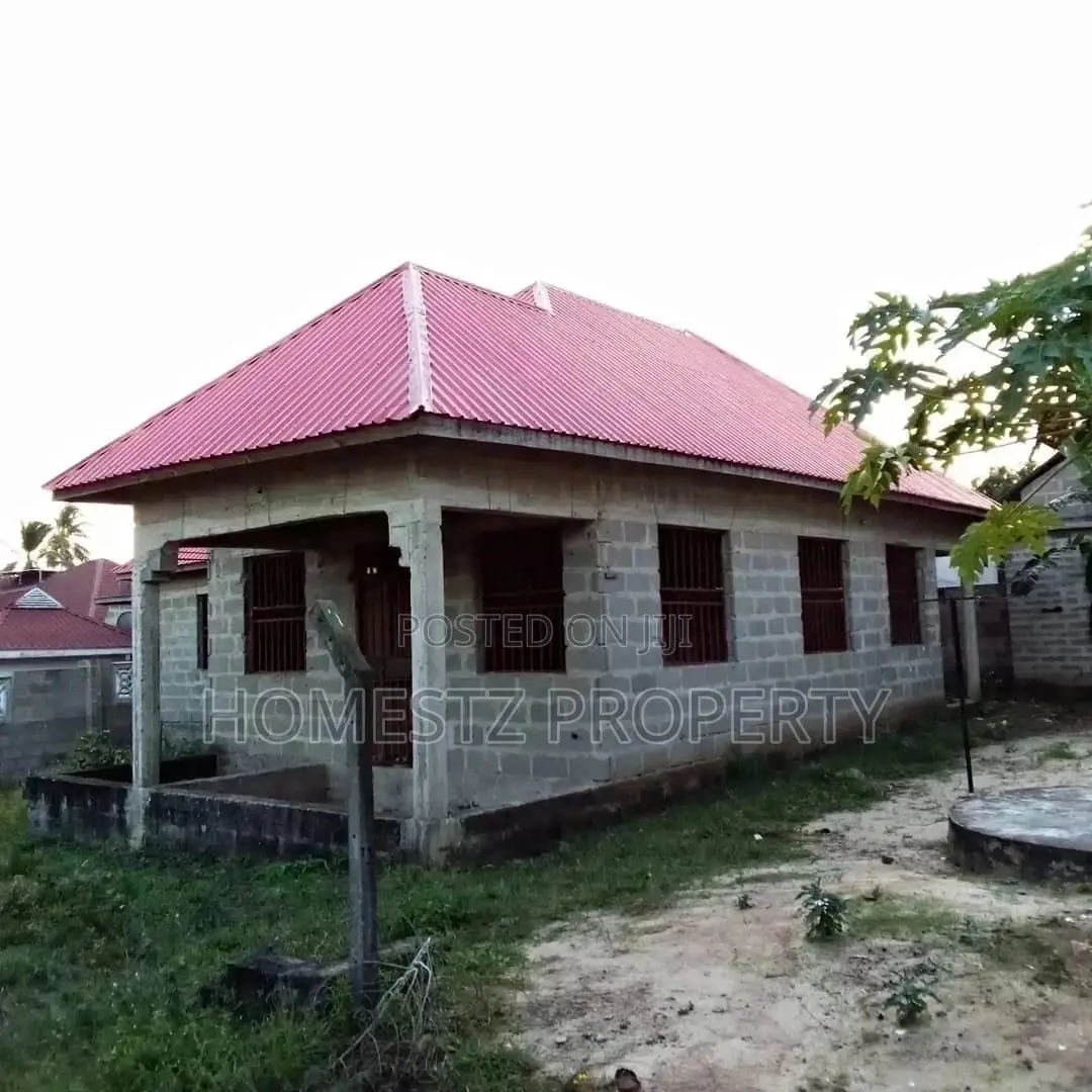 Three Bedroom House In Mbezi Makabe For Sale in Kinondoni