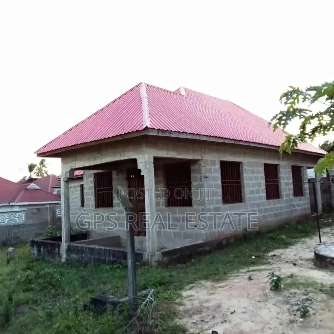 Three Bedroom House In Mbezi Makabe For Sale in Kinondoni