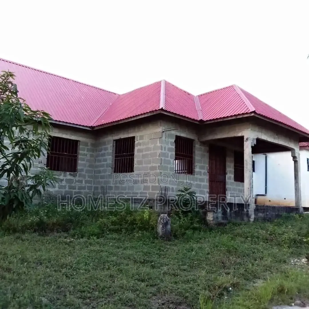 Three Bedroom House In Mbezi Makabe For Sale in Kinondoni