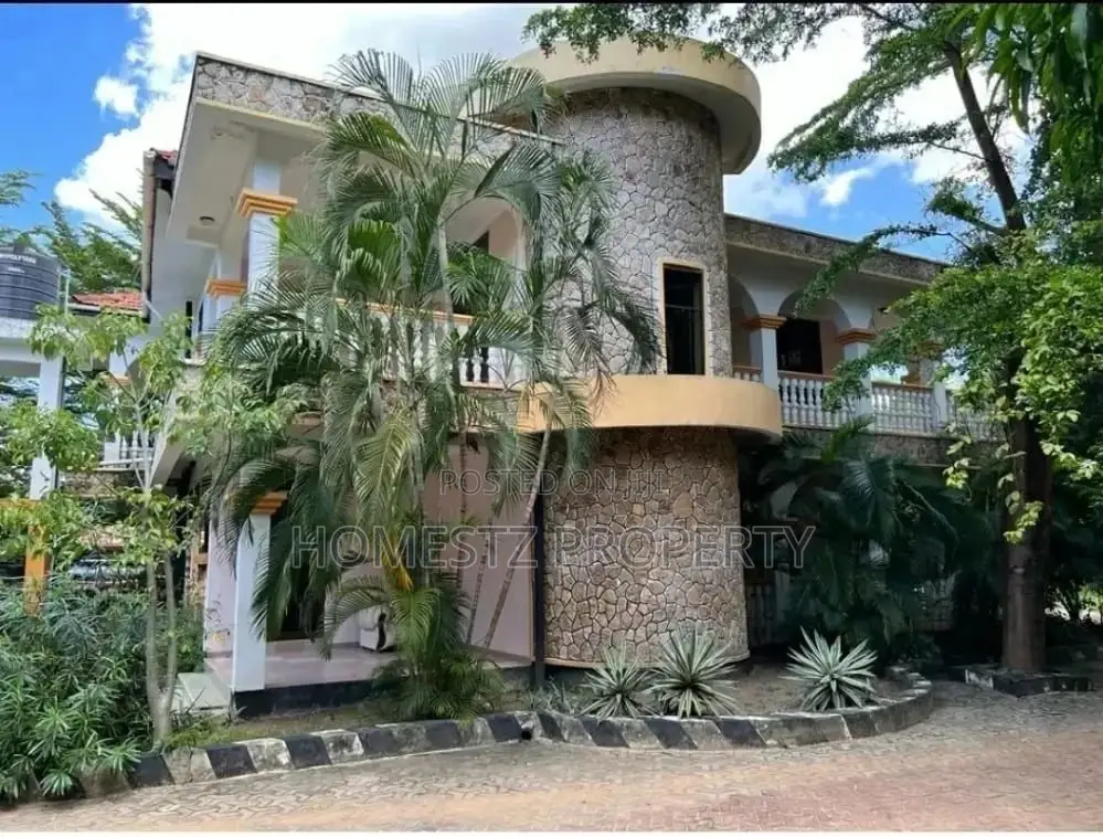 4bdrm House in Maxposh, Kinondoni for Sale in Kinondoni