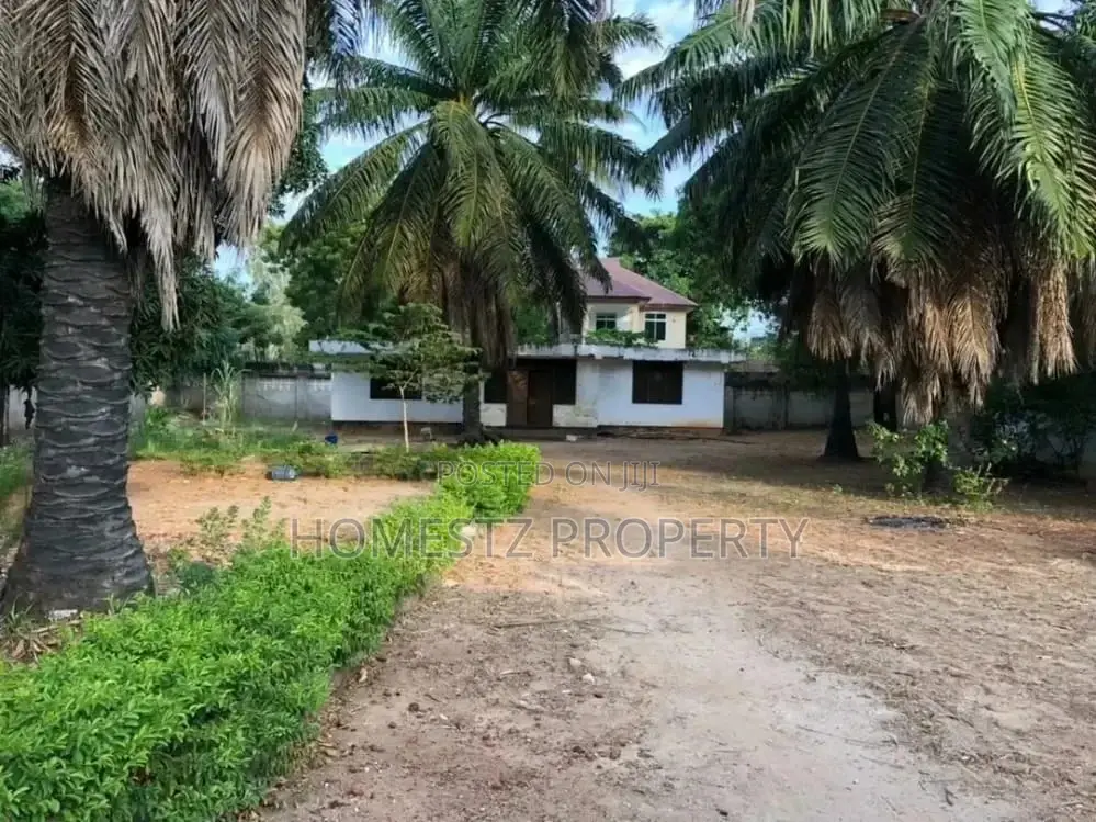 4bdrm House in Maxposh, Kinondoni for Sale in Kinondoni