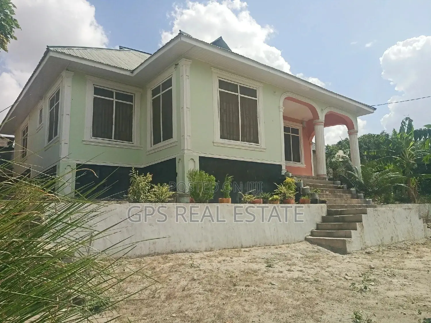 4bdrm House in Maxposh, Kinondoni for Sale in Kinondoni