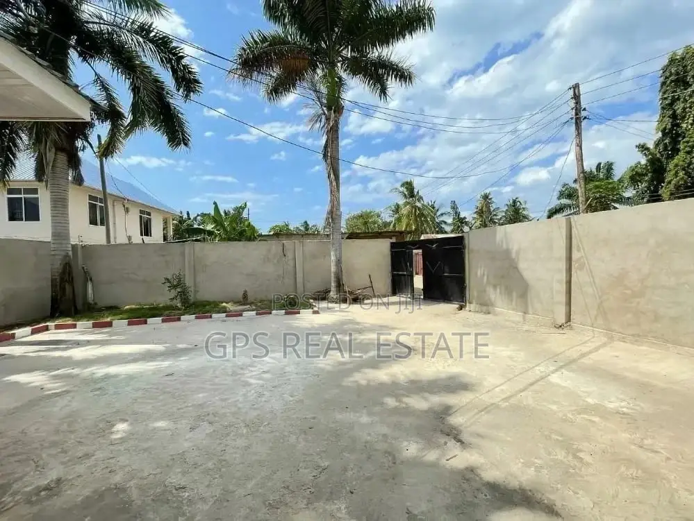 3bdrm House in Maxposh, Kinondoni for Sale in Kinondoni
