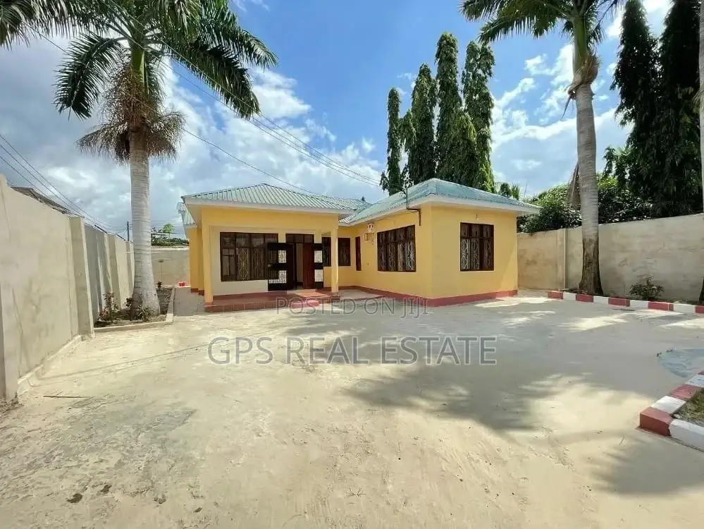 3bdrm House in Maxposh, Kinondoni for Sale in Kinondoni