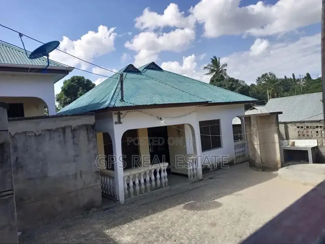 3bdrm House in Maxposh, Kinondoni for Sale in Kinondoni