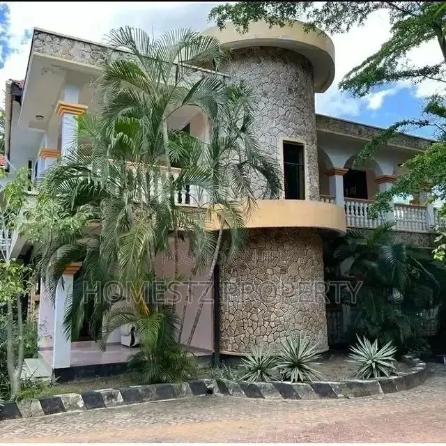 6bdrm House in Maxposh, Kinondoni for Sale in Kinondoni