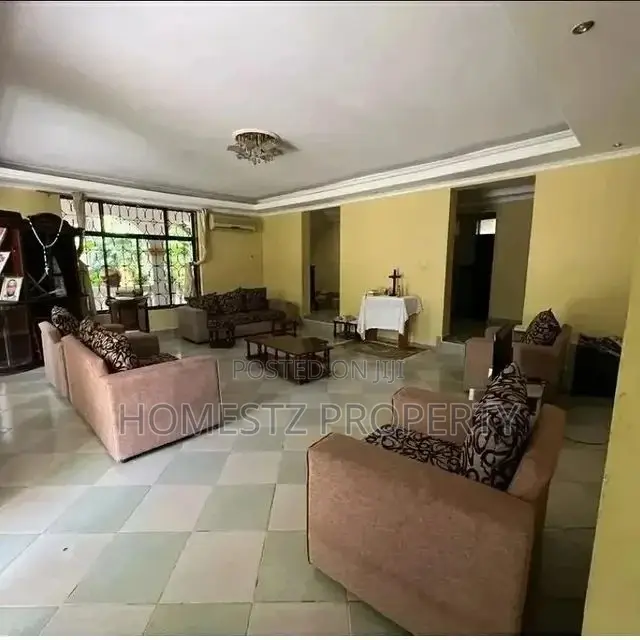 6bdrm House in Maxposh, Kinondoni for Sale in Kinondoni