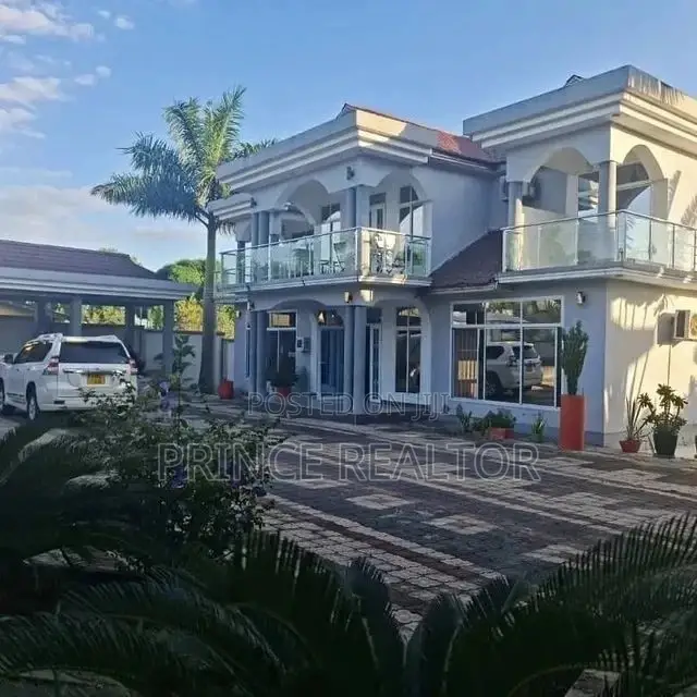 6bdrm House in Maxposh, Kinondoni for Sale in Kinondoni
