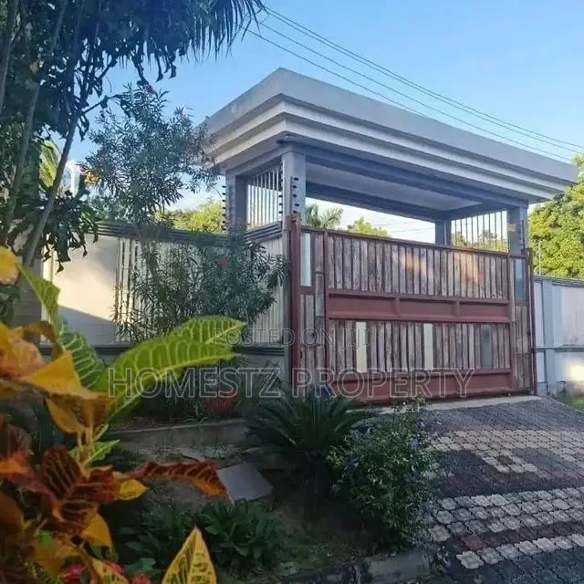 6bdrm House in Maxposh, Kinondoni for Sale in Kinondoni