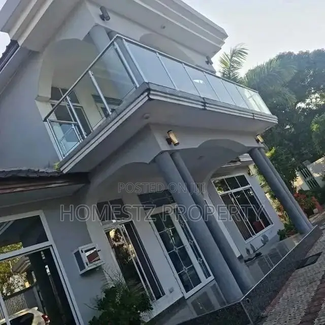 6bdrm House in Maxposh, Kinondoni for Sale in Kinondoni