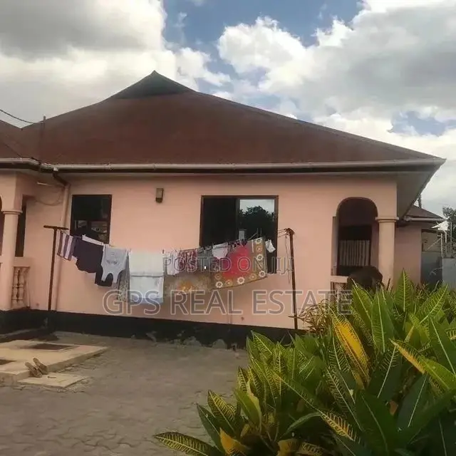 3bdrm House in Maxposh, Kinondoni for Sale in Kinondoni