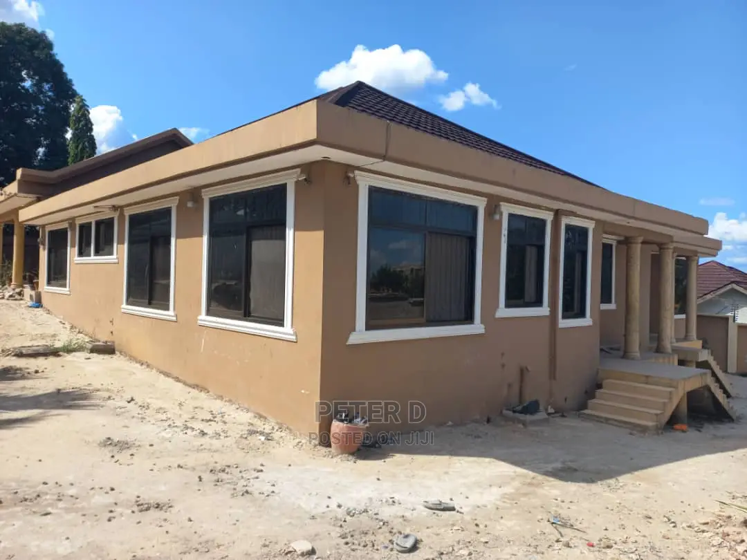 5bdrm House in Goba for Sale in Goba