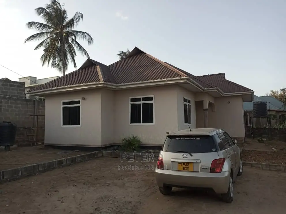 3bdrm House in Goba for Sale in Goba