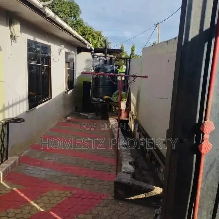 3bdrm House in Maxposh, Kinondoni for Sale in Kinondoni