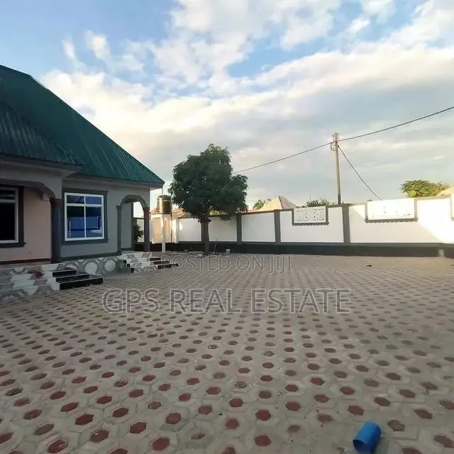 4bdrm House in Maxposh, Temeke for Sale in Temeke