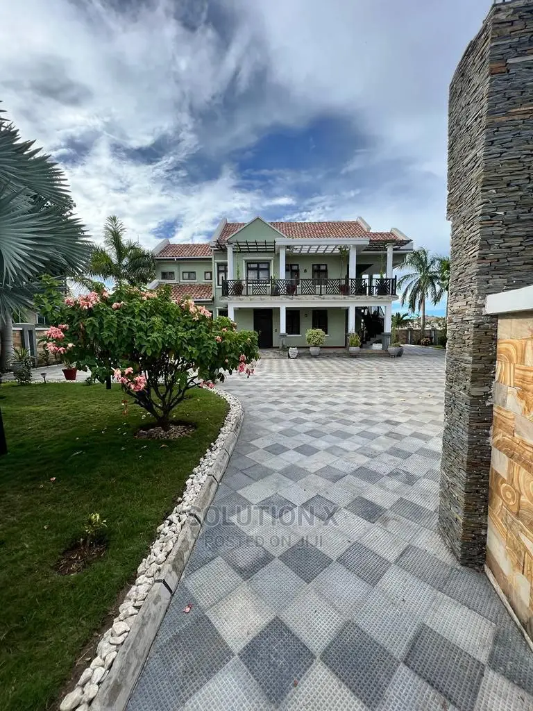 Furnished 4bdrm Mansion in Kinondoni for rent in Kinondoni
