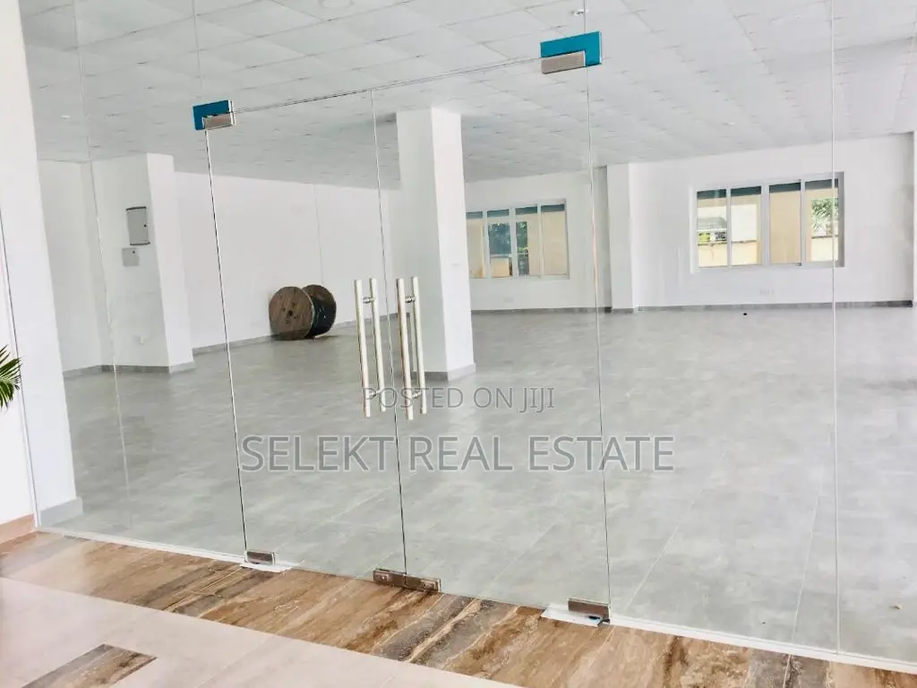 80 SQM Commercial/Office Space in Oysterbay in Kinondoni