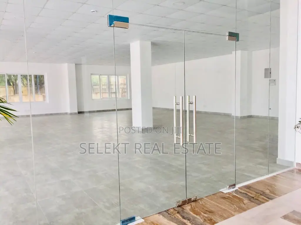 80 SQM Commercial/Office Space in Oysterbay in Kinondoni
