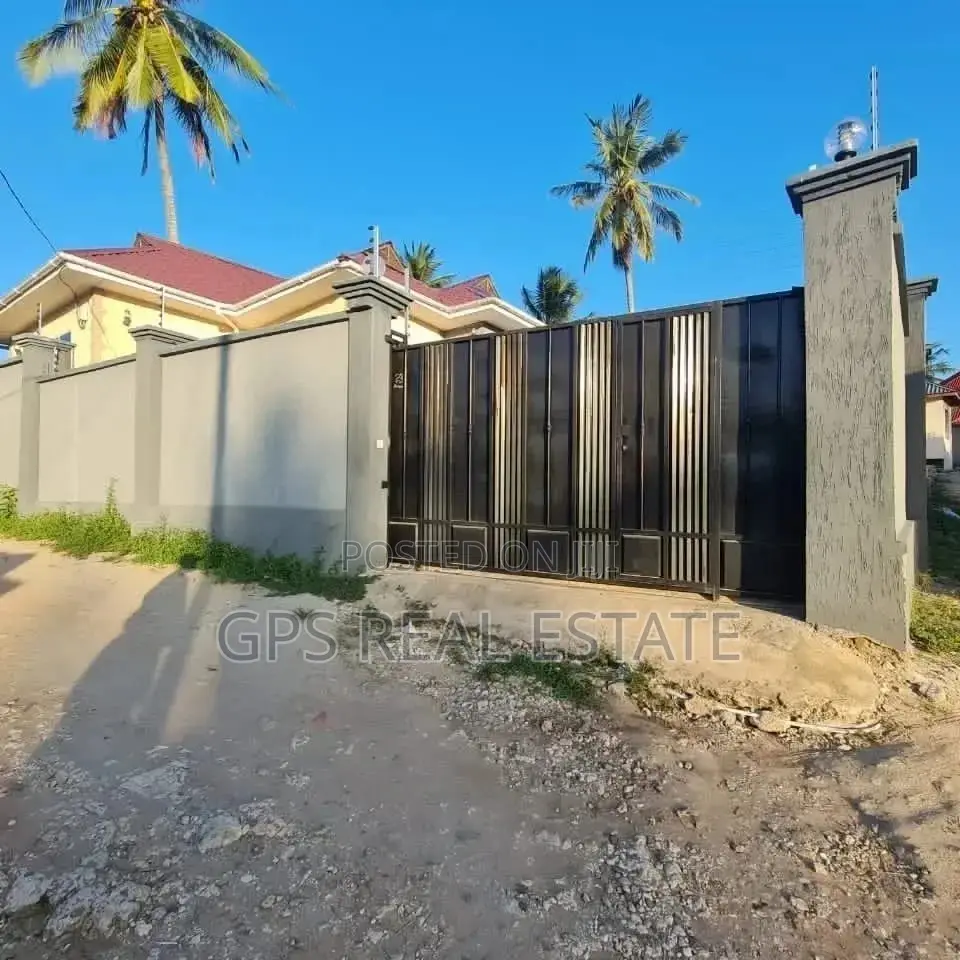 3bdrm House in Maxposh, Kinondoni for Sale in Kinondoni