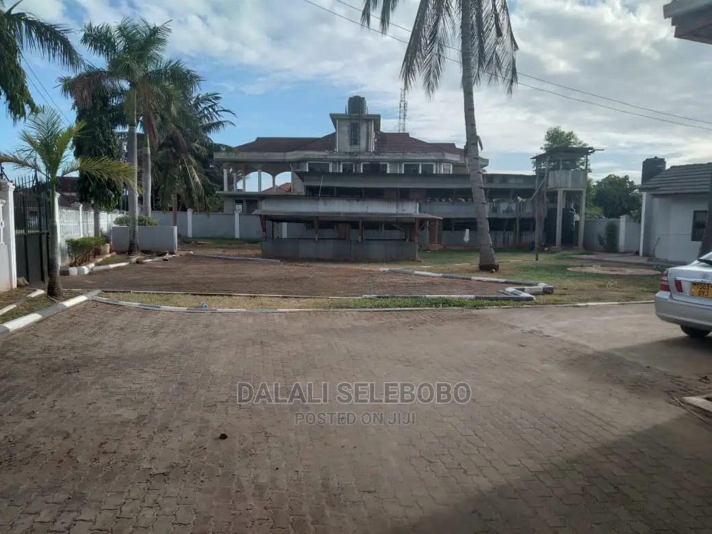 5bdrm Bungalow in Tegeta Masaiti, Kinondoni for Sale in Kinondoni