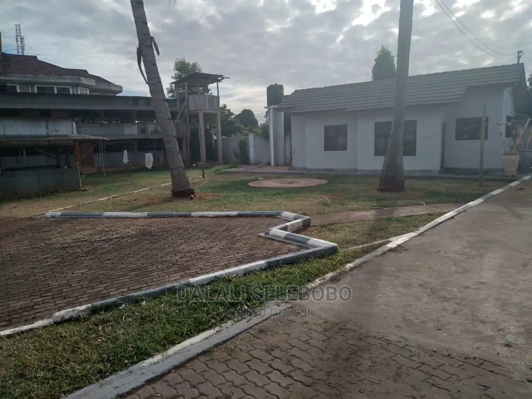 5bdrm Bungalow in Tegeta Masaiti, Kinondoni for Sale in Kinondoni