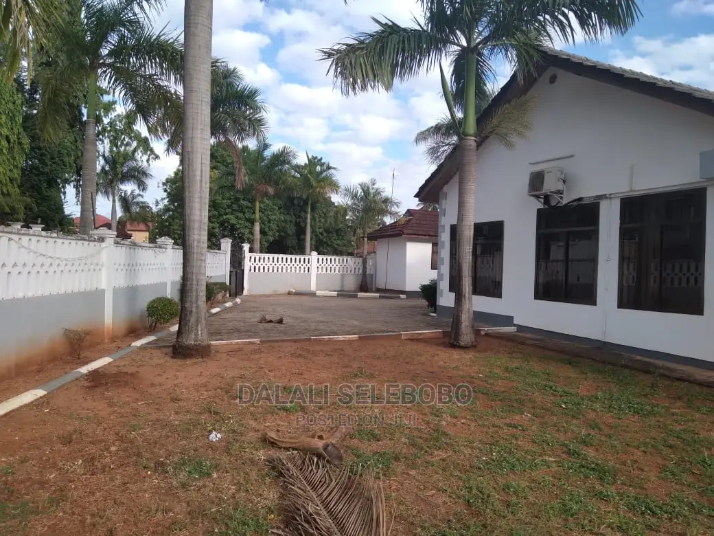 5bdrm Bungalow in Tegeta Masaiti, Kinondoni for Sale in Kinondoni