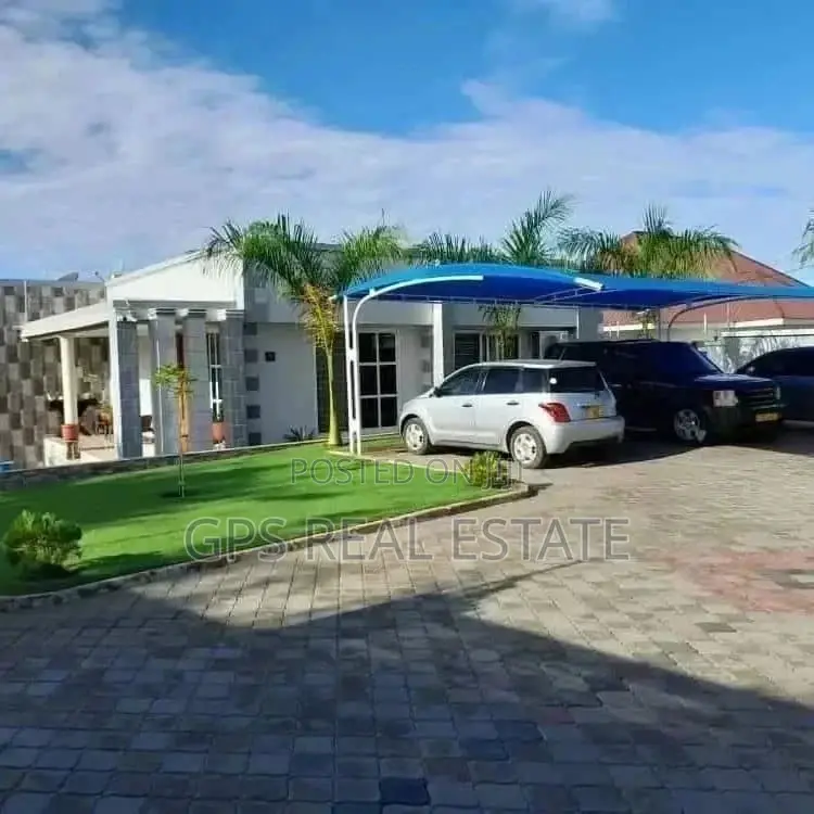 4bdrm House in Maxposh, Kinondoni for Sale in Kinondoni
